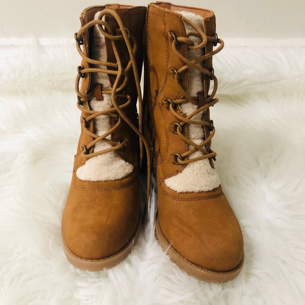 Baretraps Hadlee Womens Cognac Faux Shearling Lace Up Ankle Boots Size 6.5 NEW